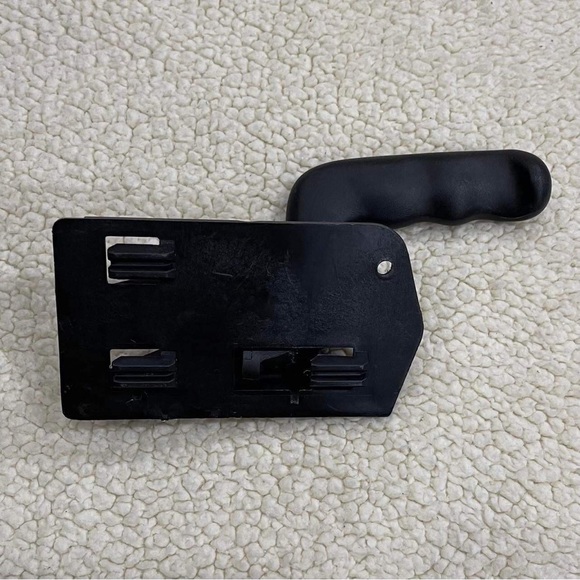 Chev Silverado Tahoe GMC Sierra Yukon Interior Door Handle 15029904  15057526 - Picture 10 of 15